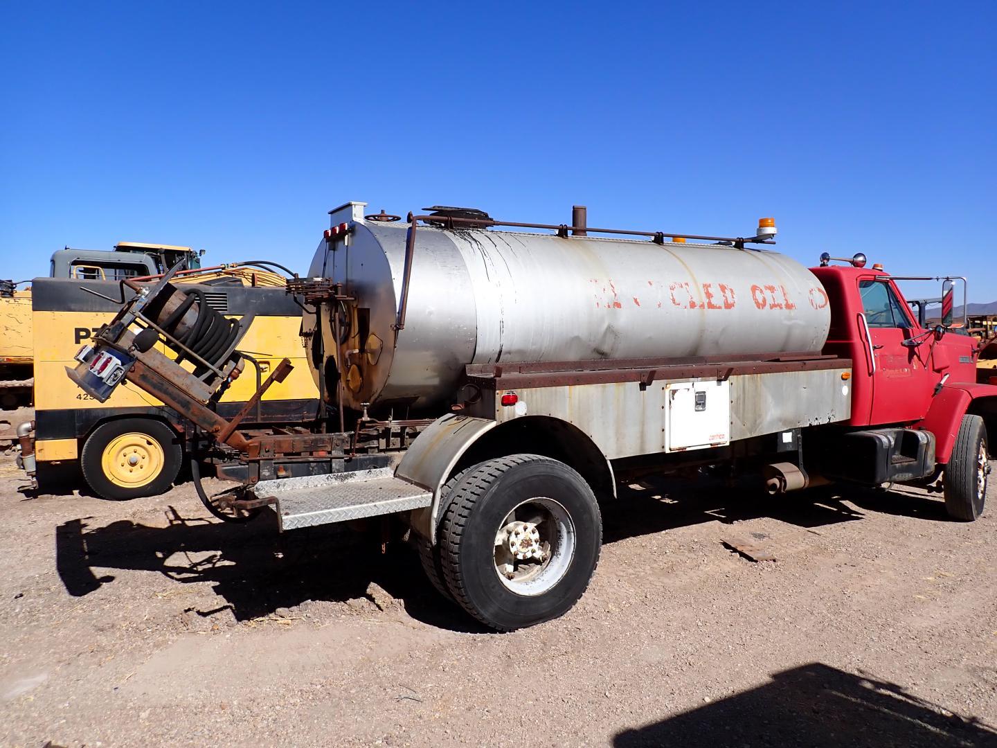 CAMION PETROLIZADOR  ETNYRE X500